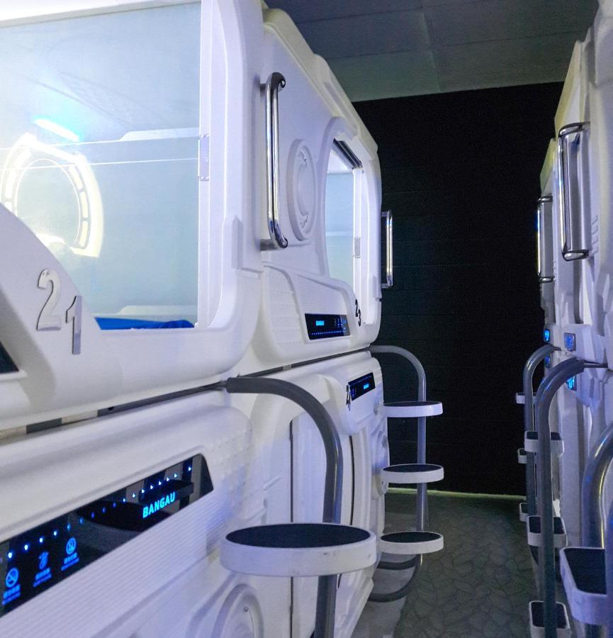 Bangau - Short Term Rest Area Capsule Hotel 세팡 외부 사진